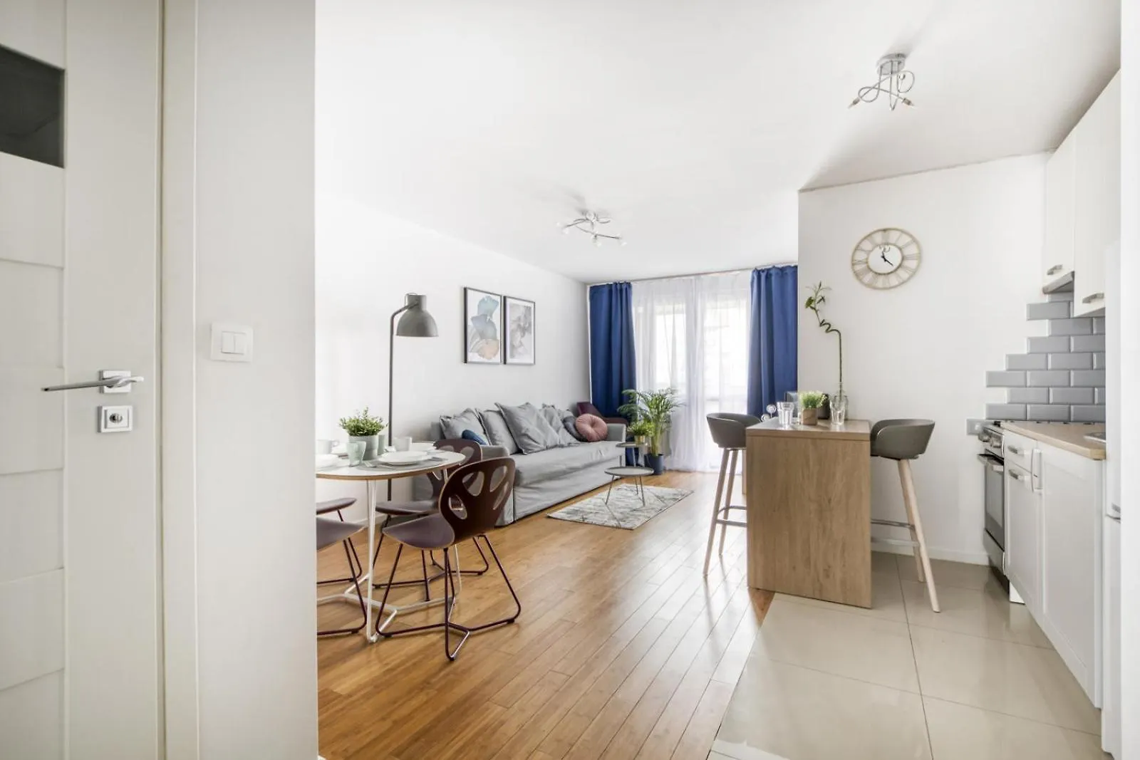 Warsaw Inside Solec II Apartment